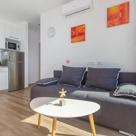 Of Murter, One Bedroom 2 *