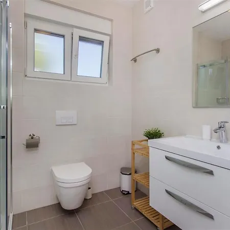 Of Murter, One Bedroom 2 Apartmán